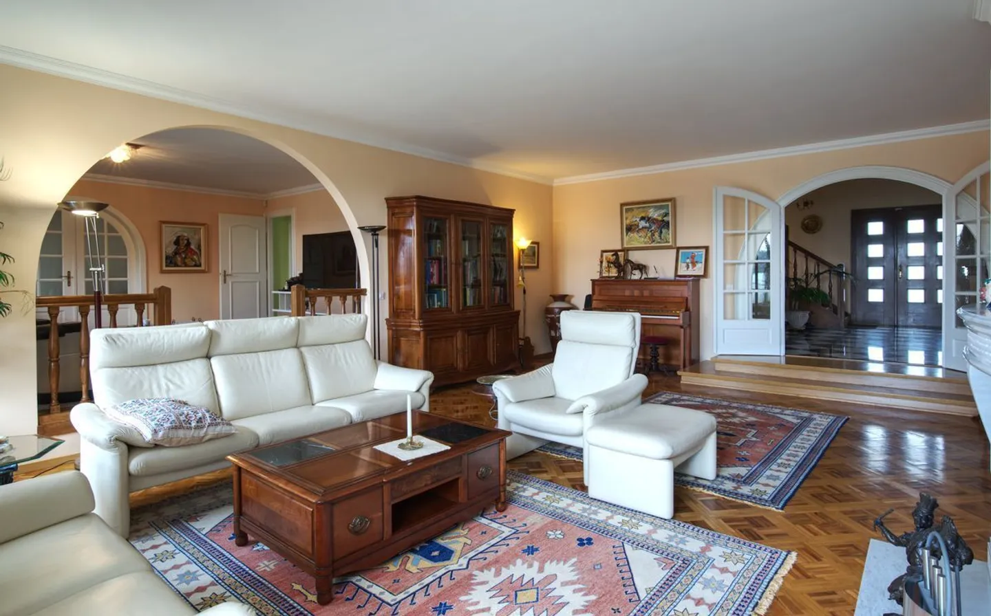 SCHÖNE RENOVIERTE WOHNUNG MIT POOL MIT BLICK AUF DEN SEE - BOREX - Foto 5 von 11