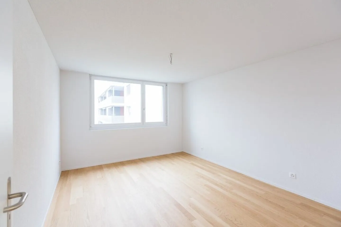 Spacious 3.5-room apartment on the 3rd floor with private washing tower - Photo 4 of 8