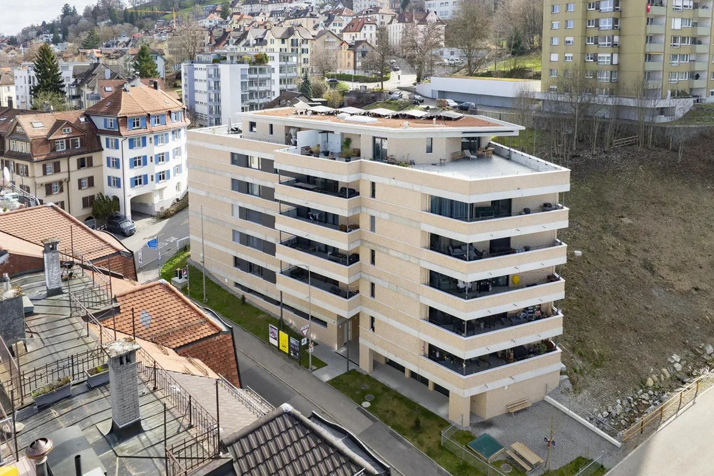 Appartamento nuovo attraente di 4,5 stanze al 2° piano standard Minergie - Foto 3 di 12