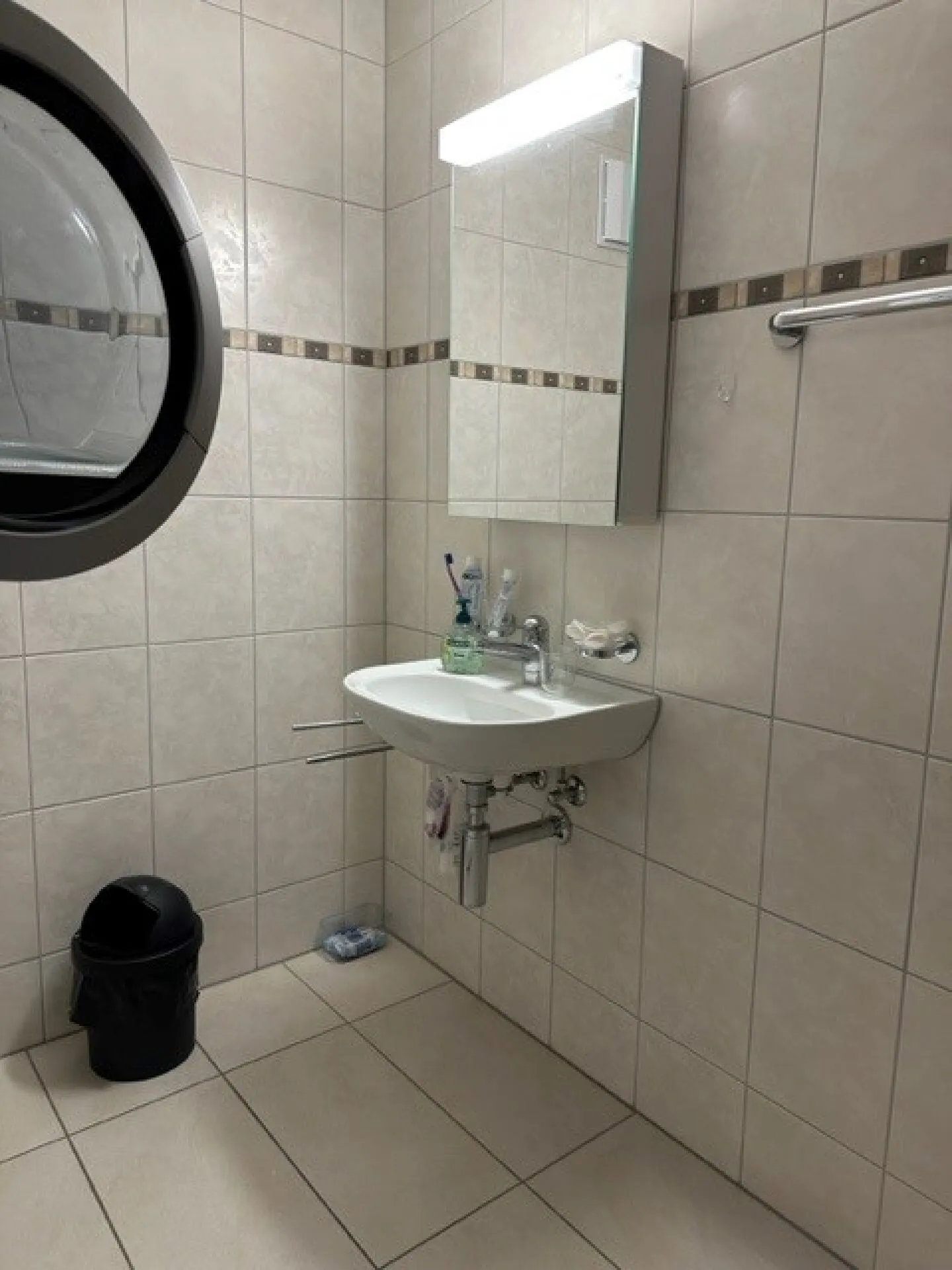 Schöne Kleinwohnung mit Sitzplatz - Photo 6 sur 11