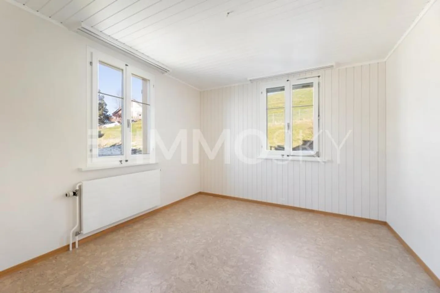 Two apartments with development potential - Photo 3 of 5