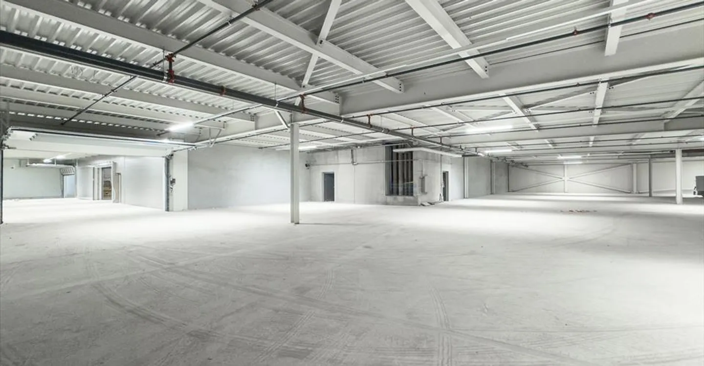 Edificio ad uso misto in affitto - Foto 4 di 12