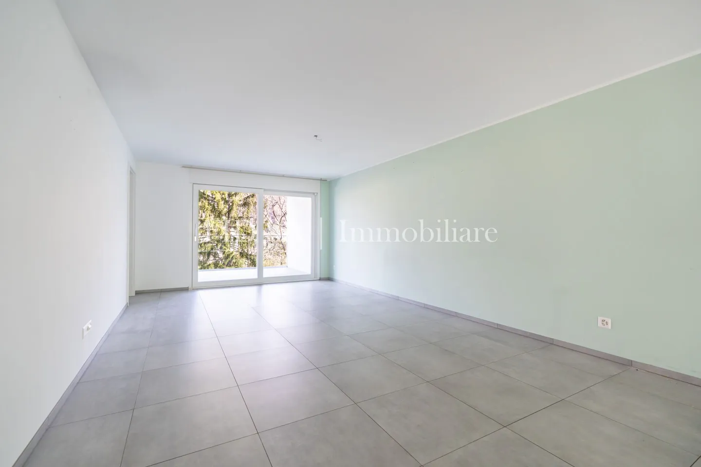 LOSONE - Zona residenziale moderna vicino ad Ascona con due terrazze - Foto 4 di 11