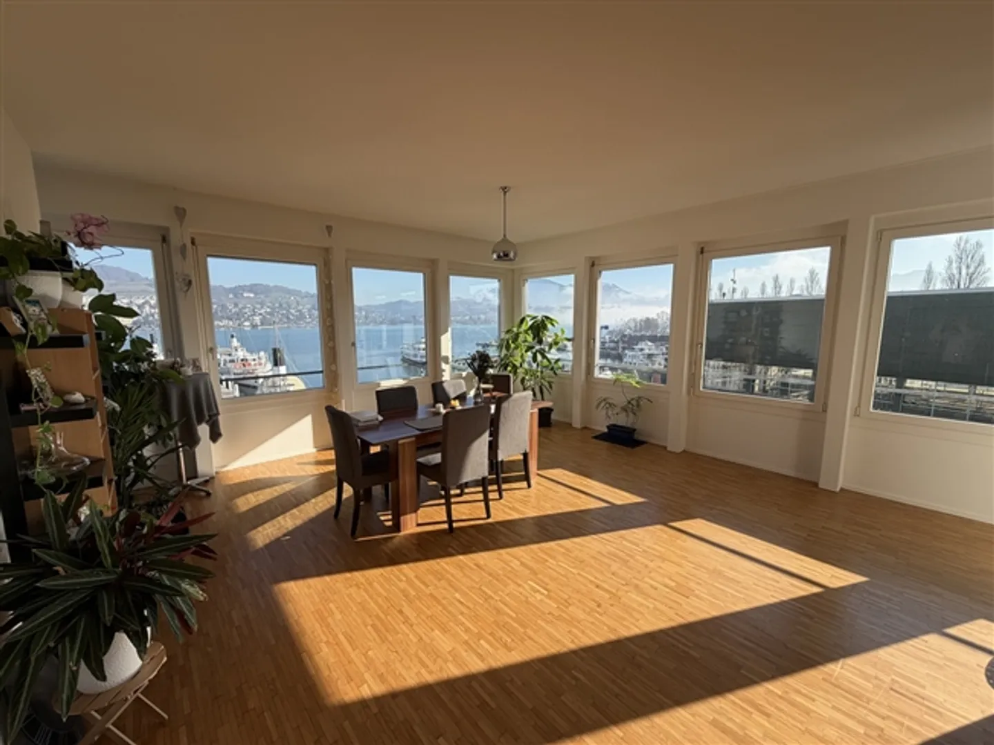 4½ PIÈCE APPARTEMENT À LUCERNE, MEUBLÉ, TEMPORAIRE - Photo 1 sur 10