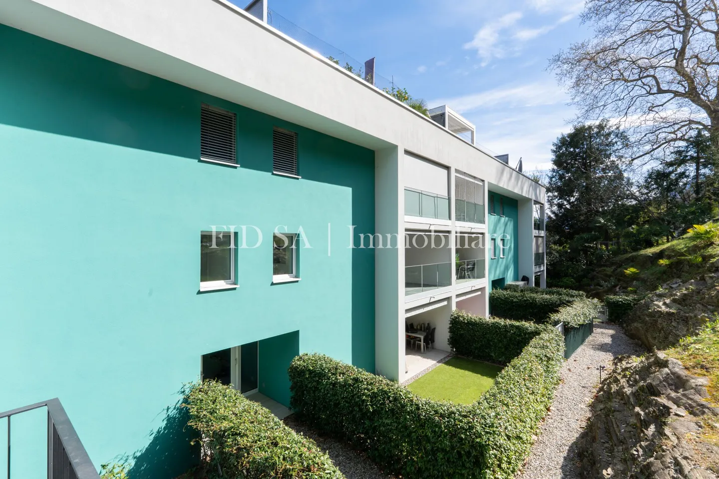 LOSONE - Zona residenziale moderna vicino ad Ascona con due terrazze - Foto 11 di 11