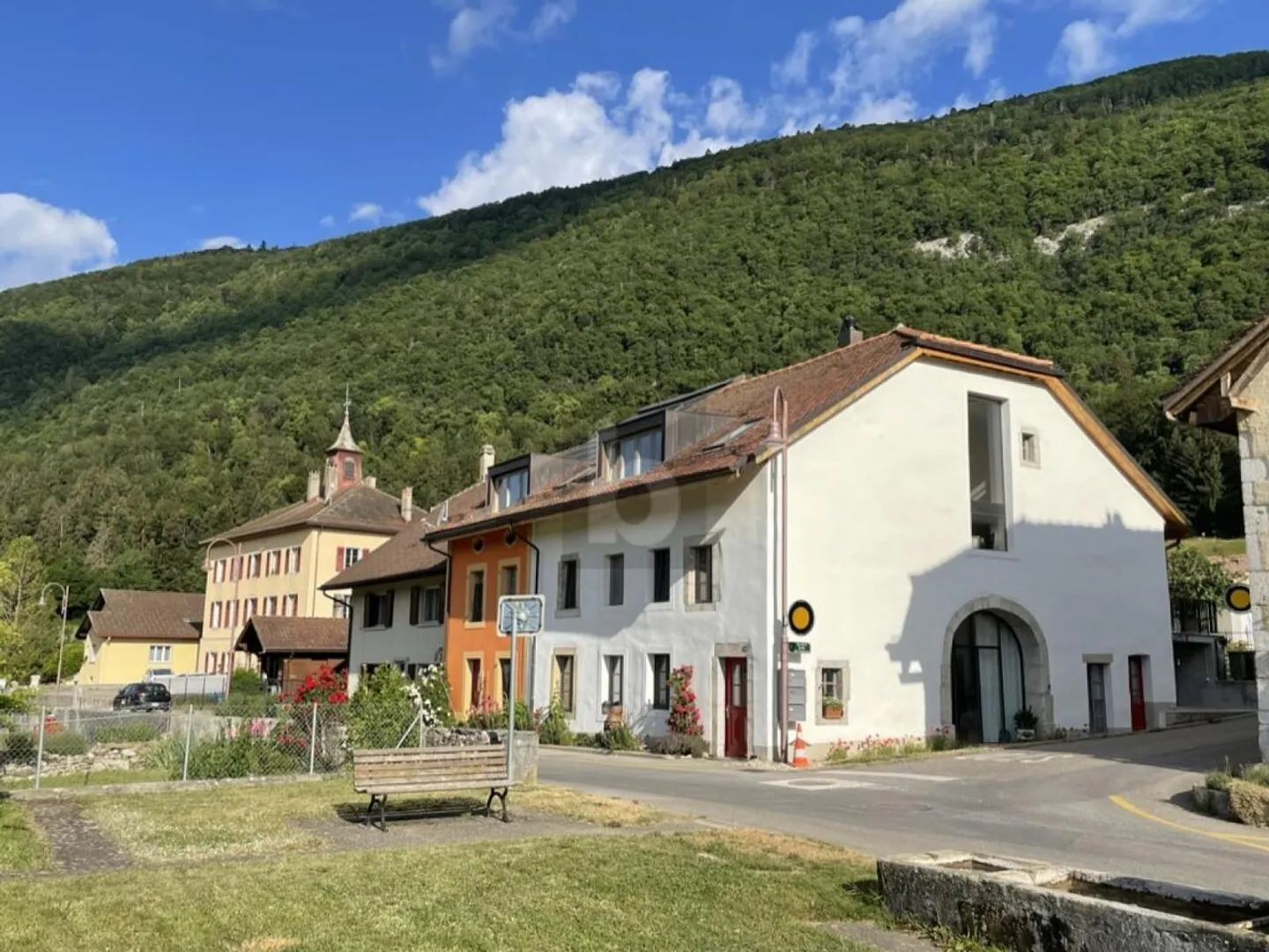 LUMINEUX ET MODERNE AVEC BELLE TERRASSE - Photo 1 sur 6
