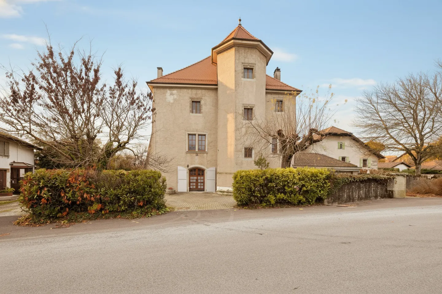 Un gioiello storico nel cuore della Champagne ginevrina - Foto 1 di 13