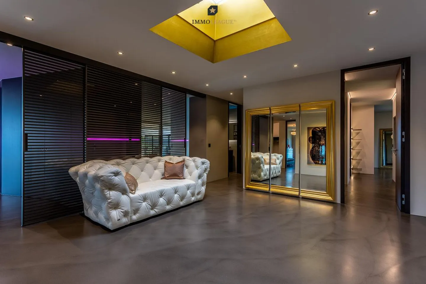 Appartement penthouse de luxe de la plus haute classe avec une vue panoramique magnifique. - Photo 2 sur 8