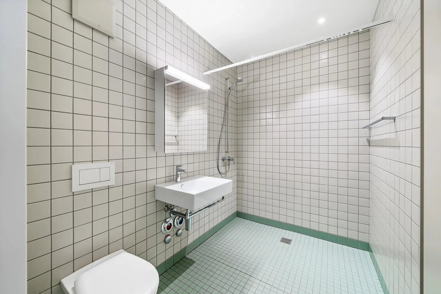 Modern 2.5-room apartment in the beautiful Wesemlin district - Photo 4 of 5