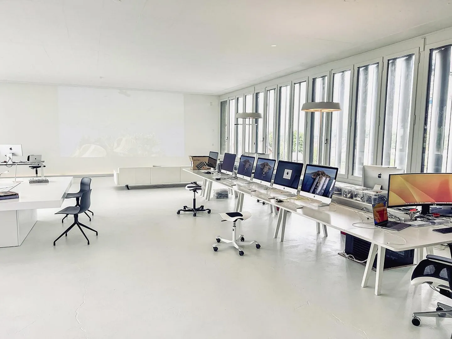 Light-flooded, versatile commercial space, office in central... - Photo 4 of 7
