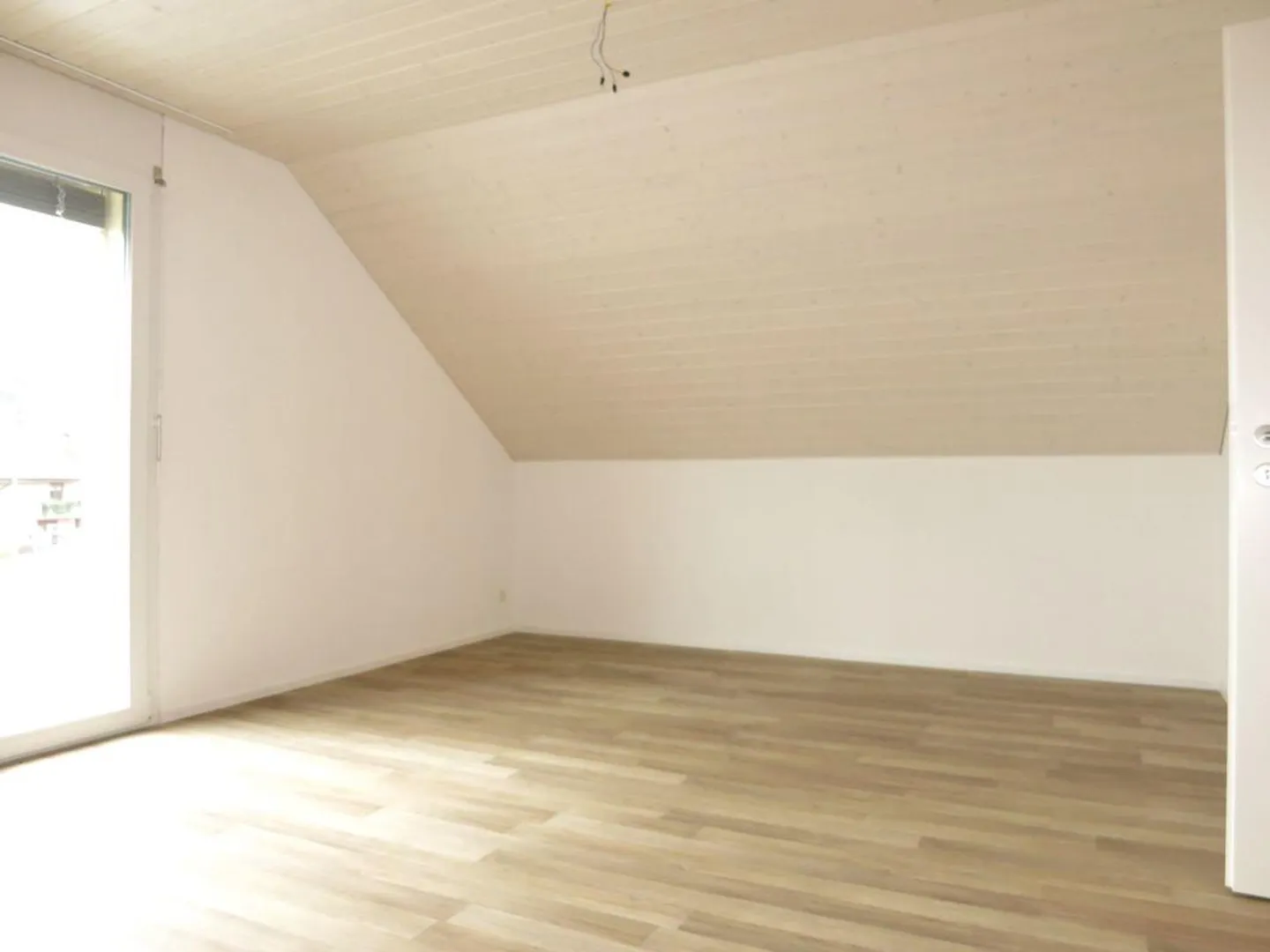 Appartement sous les combles de 3,5 pièces avec vue sur la Habsbourg - Photo 6 sur 8