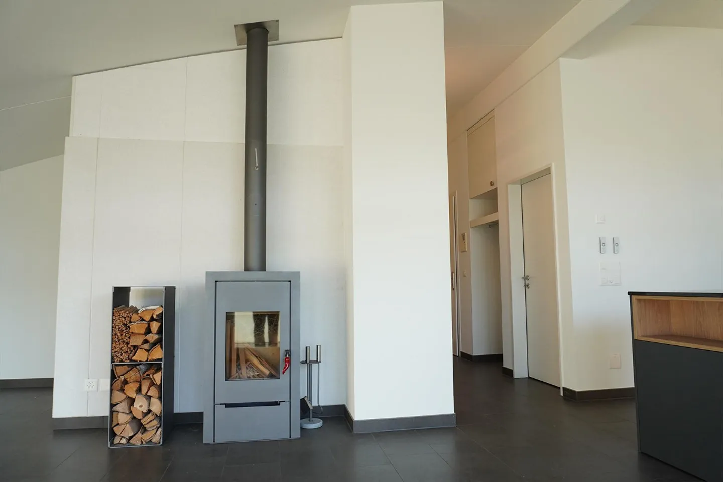 Stilvolle Dachwohnung mit Balkon - Foto 6 von 15