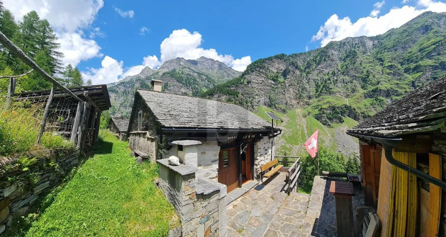 TRA LA NATURA, CON VISTA SUL PAESAGGIO - Foto 3 di 6