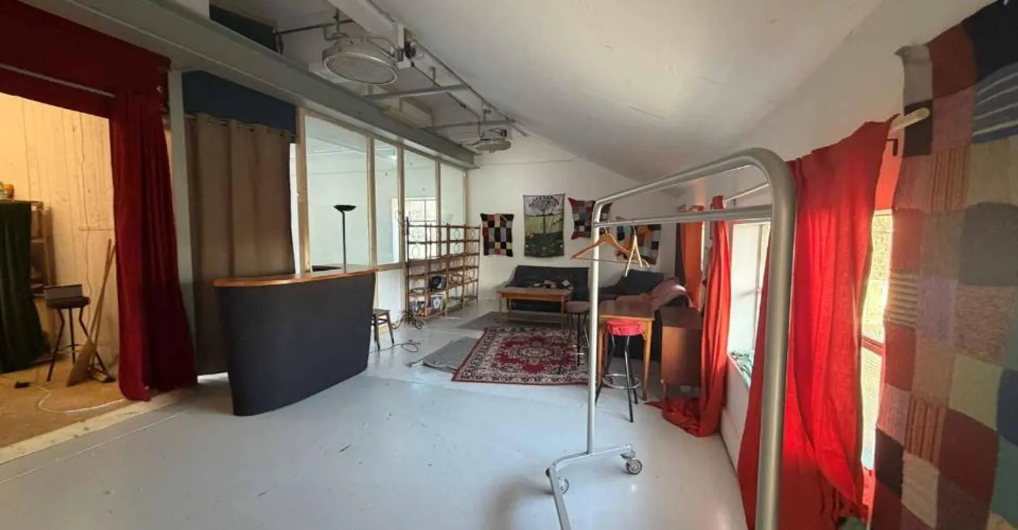 Bâtiment historique avec potentiel de loft - Photo 5 sur 13