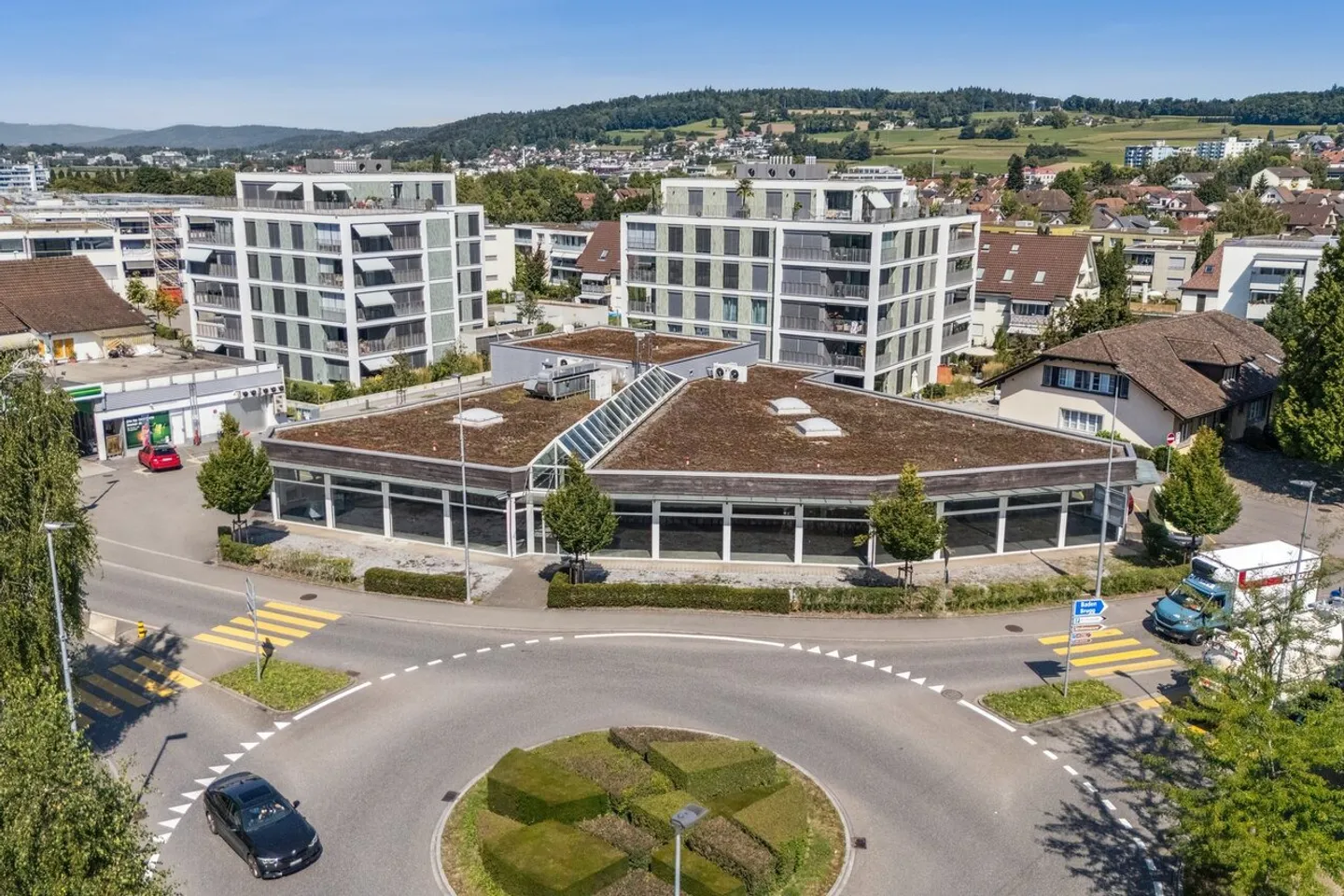 Propriété commerciale avec un grand potentiel au centre de Wohlen - Photo 1 sur 11