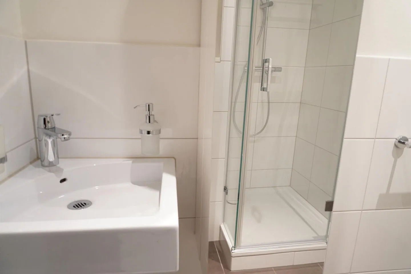 Stilvolle Dachwohnung mit Balkon - Foto 14 von 15