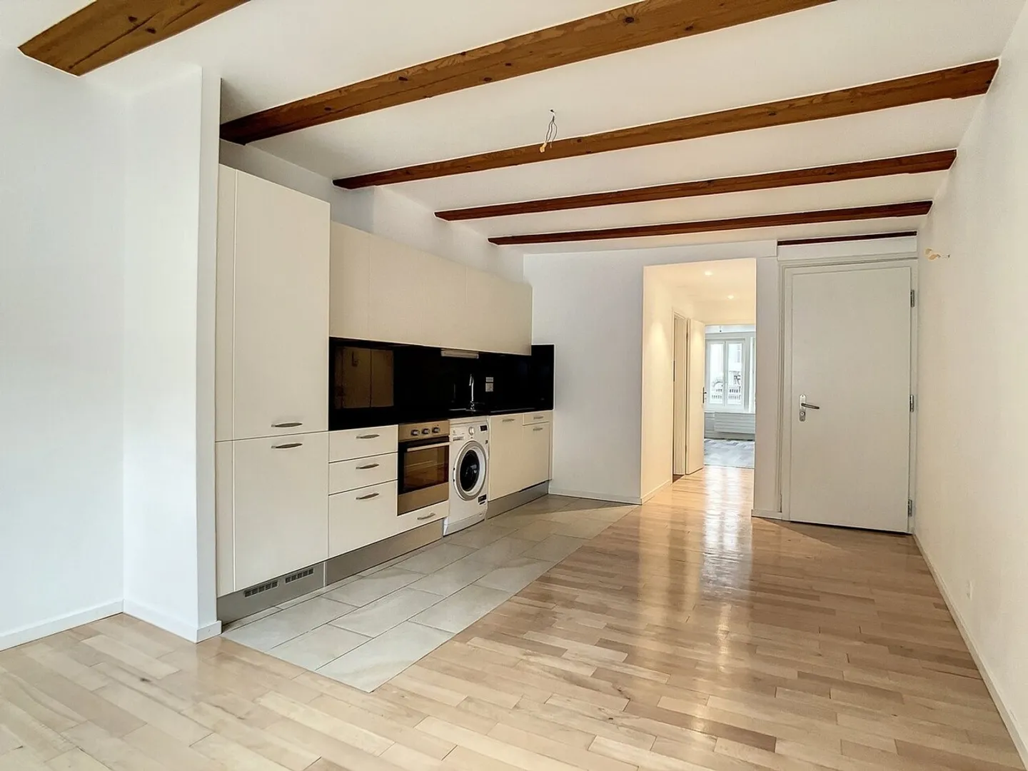 MAGNIFICO 2½ LOCALI NEL CUORE DELLA CITTÀ!! - Foto 1 di 11