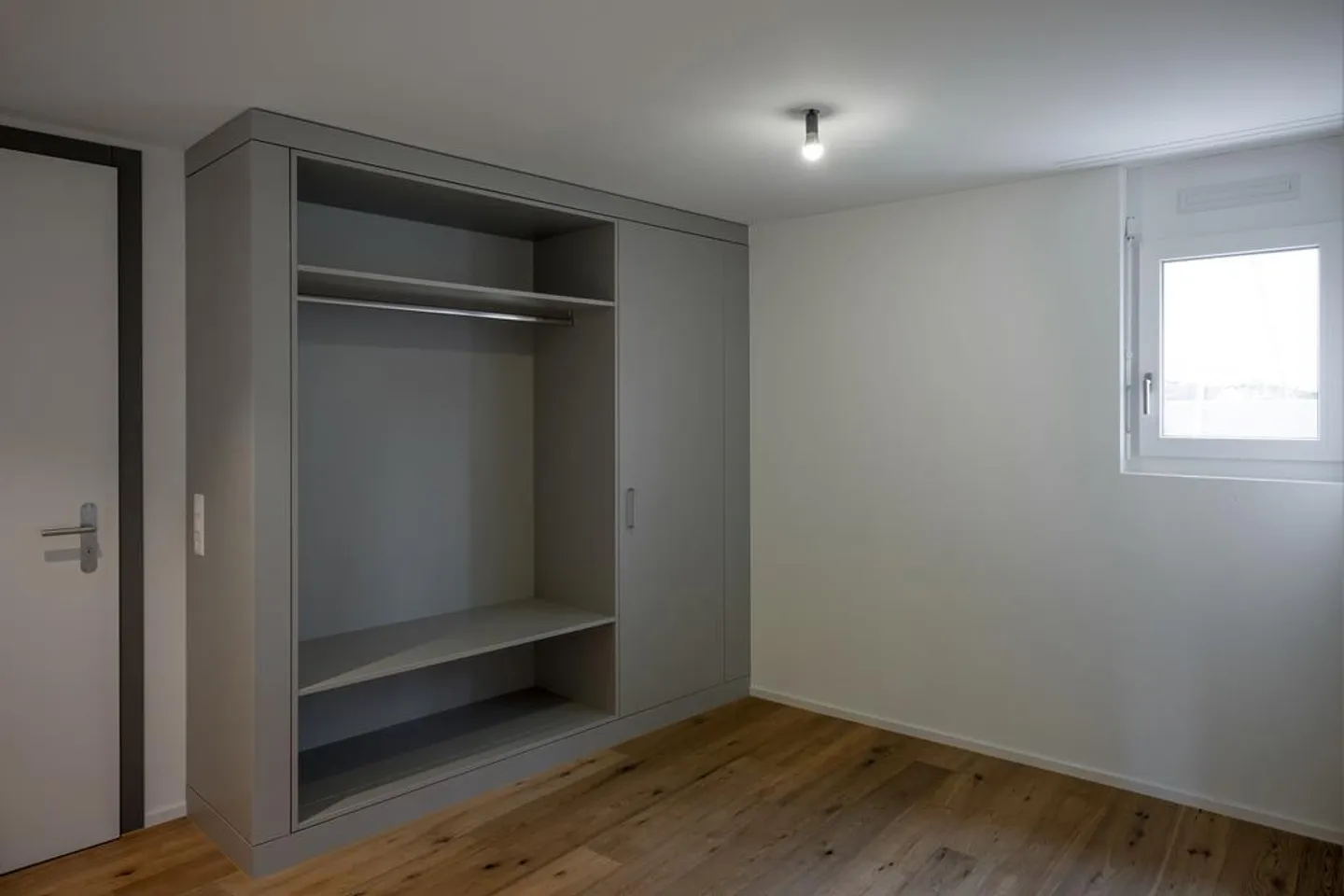 Helle Wohnung mit grossem Sitzplatz - Foto 6 von 9