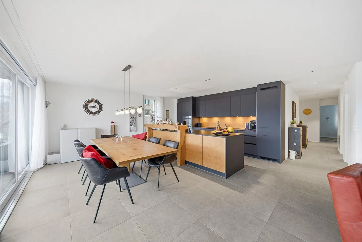 CLASSE ET CONFORT DANS LA NATURE - NOUVEL APPARTEMENT DE 4,5 PIÈCES - Photo 1 sur 5