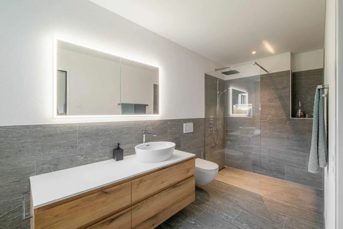 Newly built 4.5 room apartment with a feel-good character - Photo 9 of 20