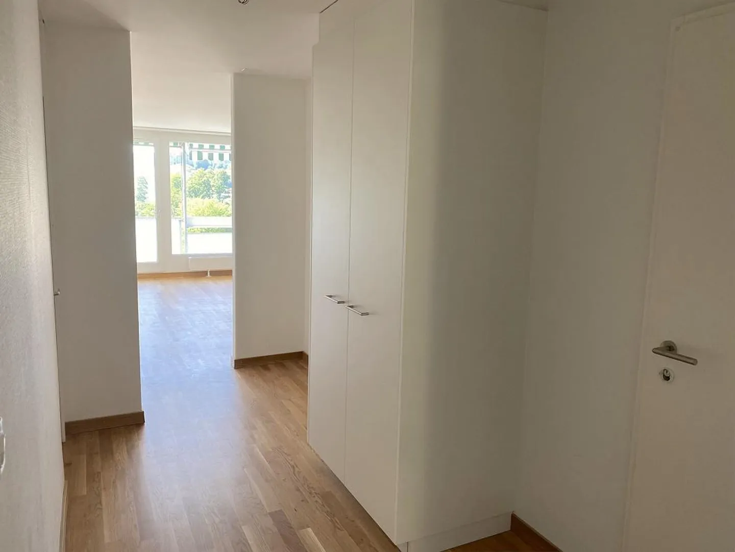 Modernes Apartment mit Grünblick - Foto 3 von 10