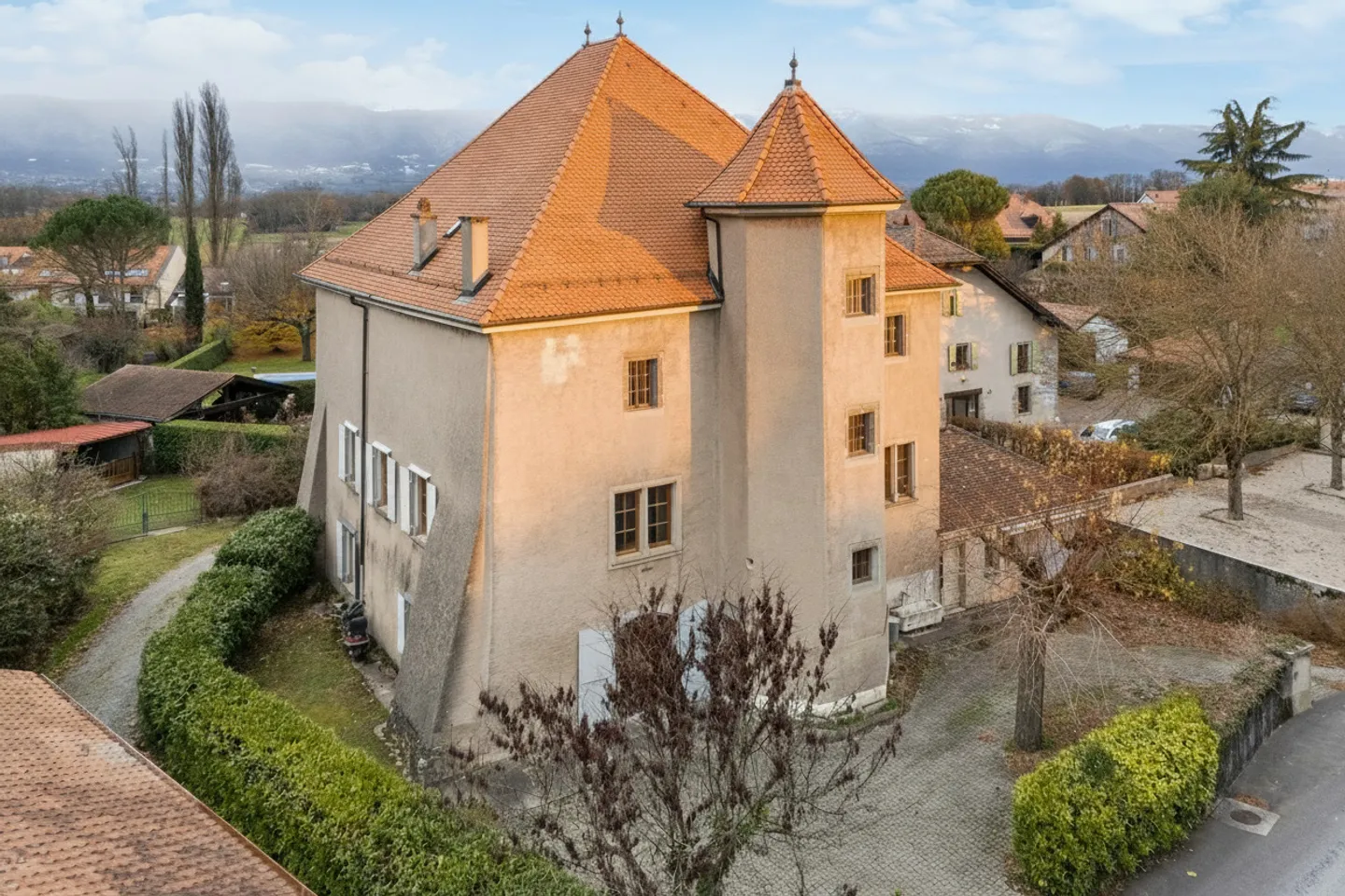 Un gioiello storico nel cuore della Champagne ginevrina - Foto 12 di 13