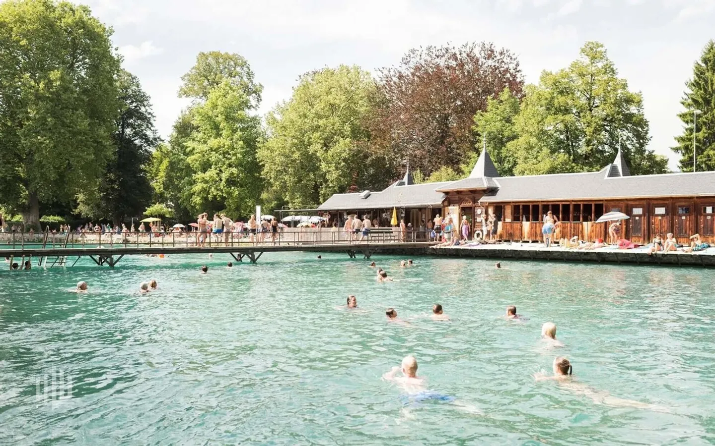 ImmoWyss - Former Director's Villa "Zur Schützenlinde" on the Aare - Photo 12 of 13