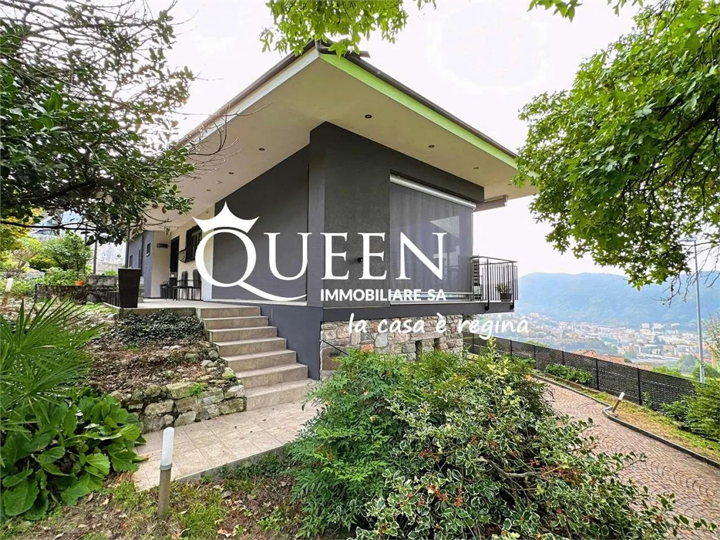 Vacallo: Villa con 5,5 stanze, 260 m², grande terreno, posizione dominante - Foto 2 di 13
