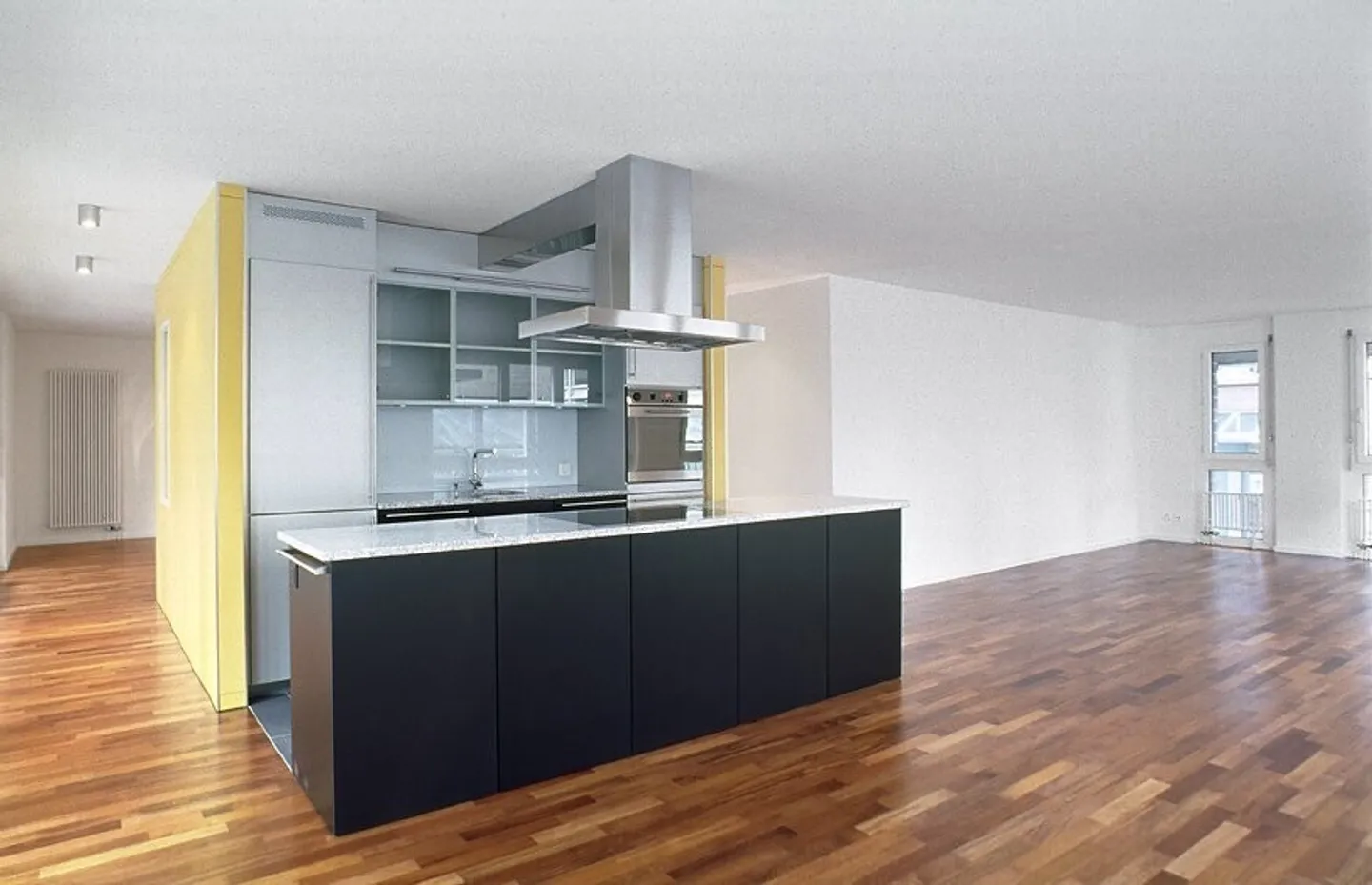 Luxuriöse Loftwohnung - Foto 2 von 4