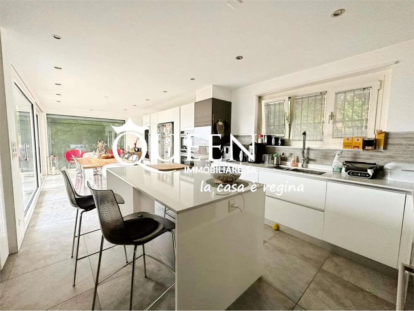 Vacallo: Villa con 5,5 stanze, 260 m², grande terreno, posizione dominante - Foto 7 di 13