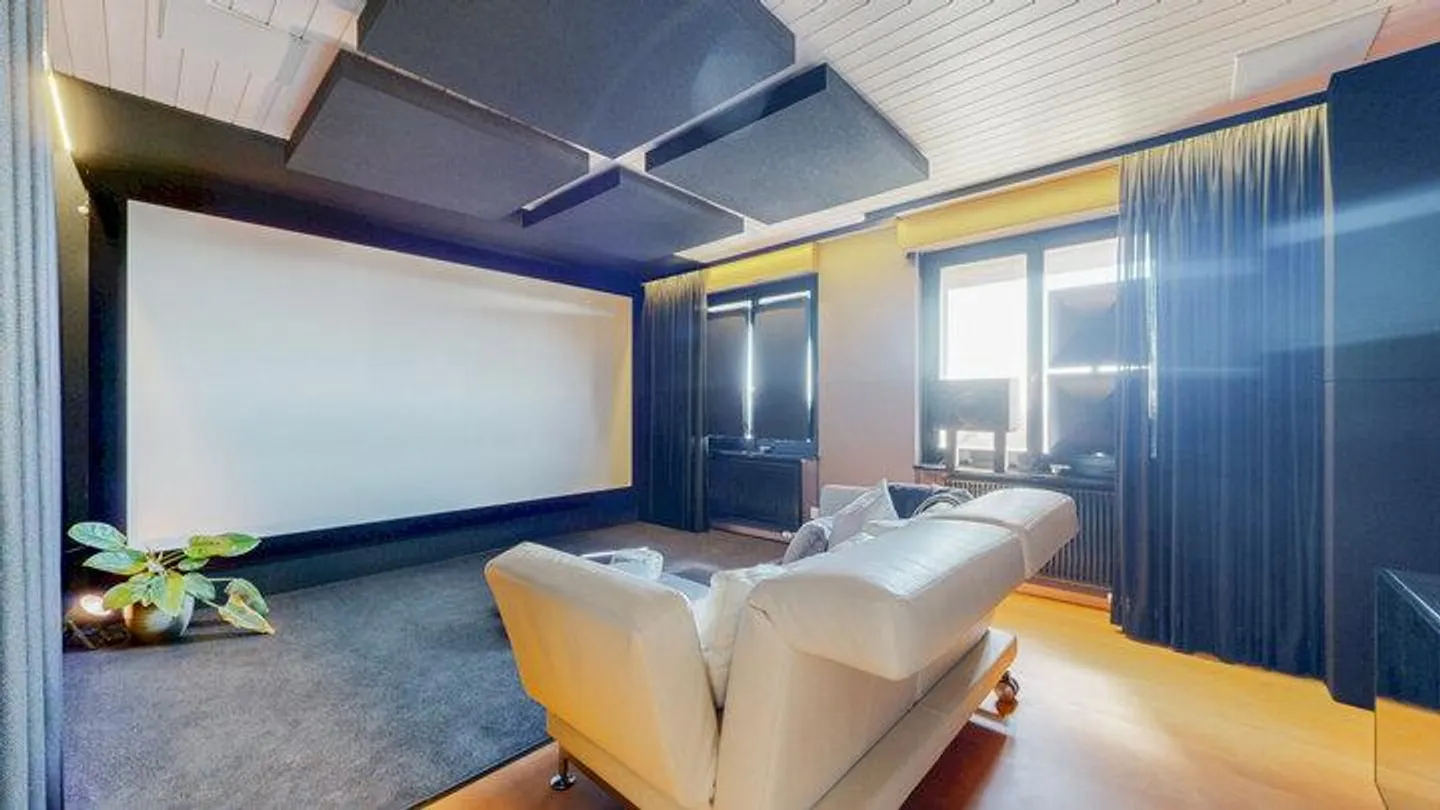 OASIS DE BIEN-ÊTRE AVEC VUE PANORAMIQUE ET PISCINE INTÉRIEURE - Photo 6 sur 8