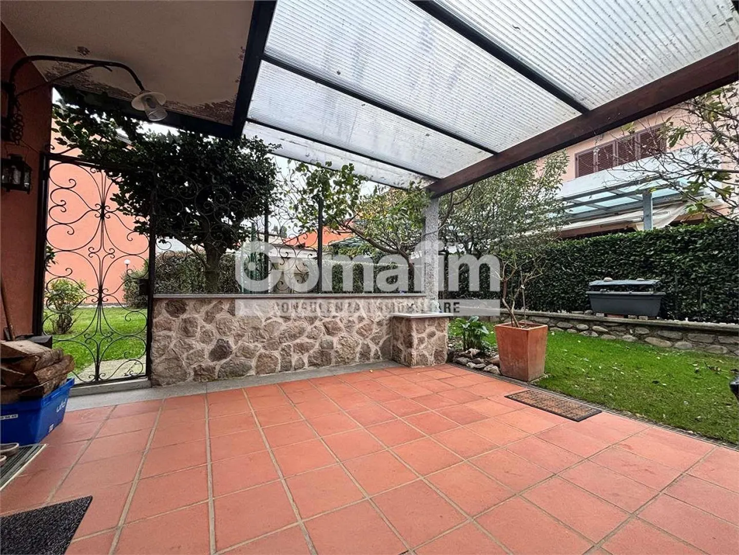 Caslano - Single-family house with garden and panoramic terrace - Photo 2 of 13