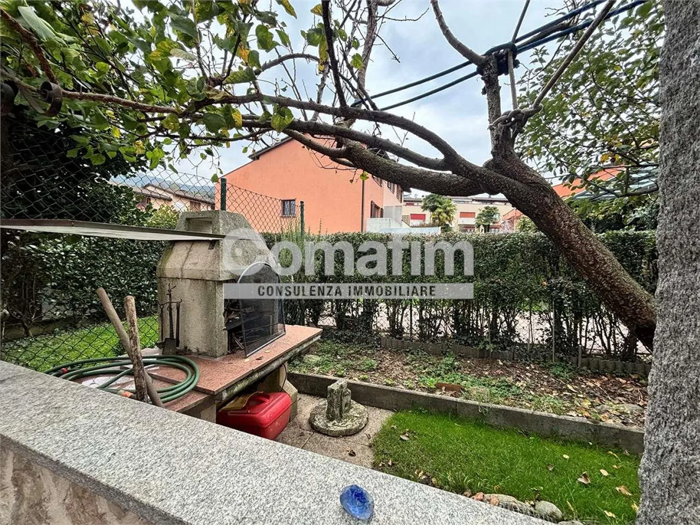 Caslano - Single-family house with garden and panoramic terrace - Photo 3 of 13