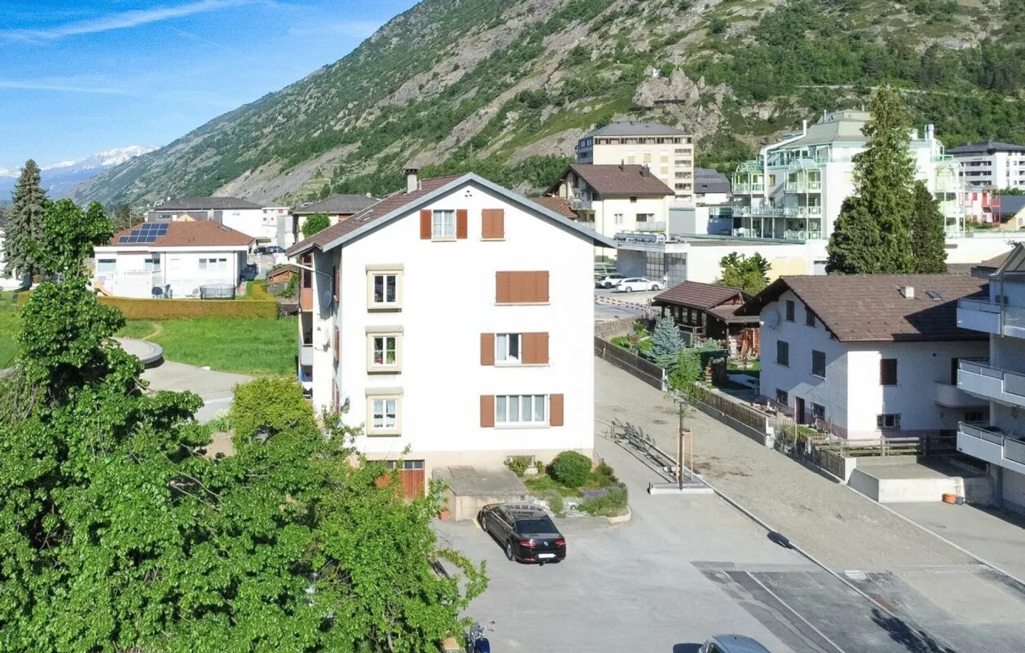 Immeuble de rendement en PPE à Steg - Photo 3 sur 31