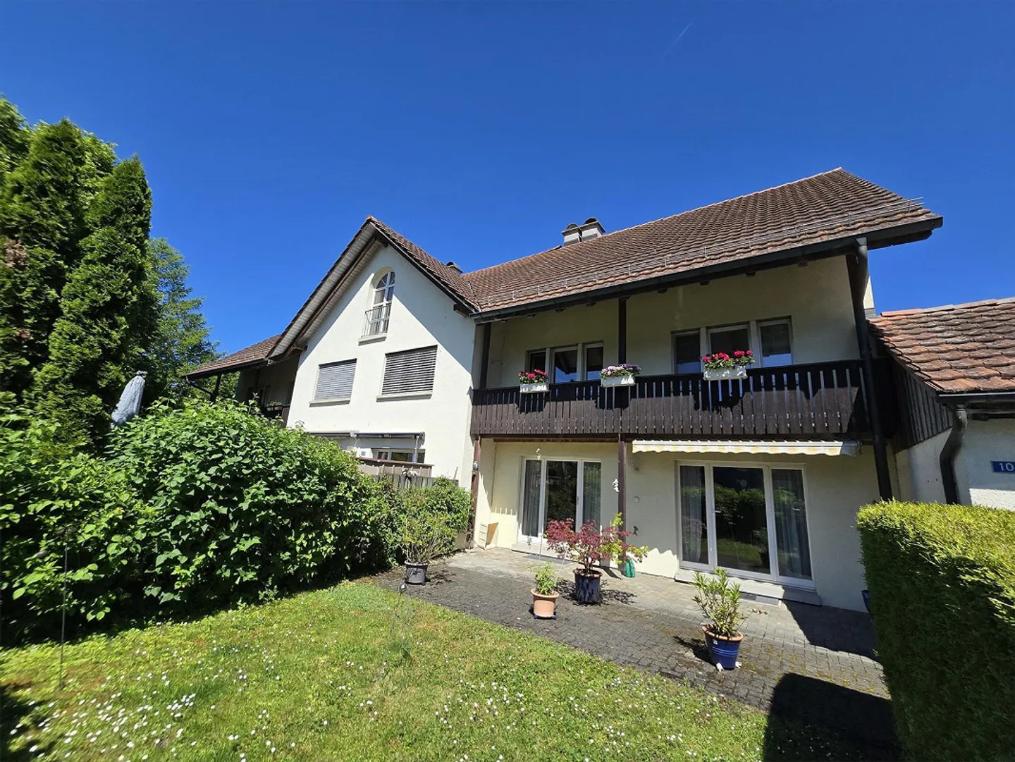 Trois maisons individuelles généreuses - Photo 2 sur 27