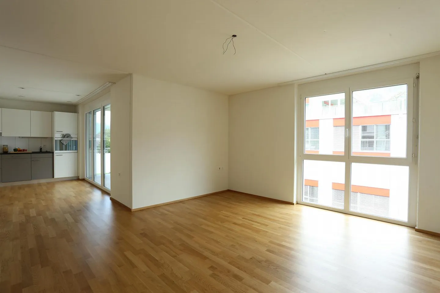 Stylish living in the center - Photo 3 of 7