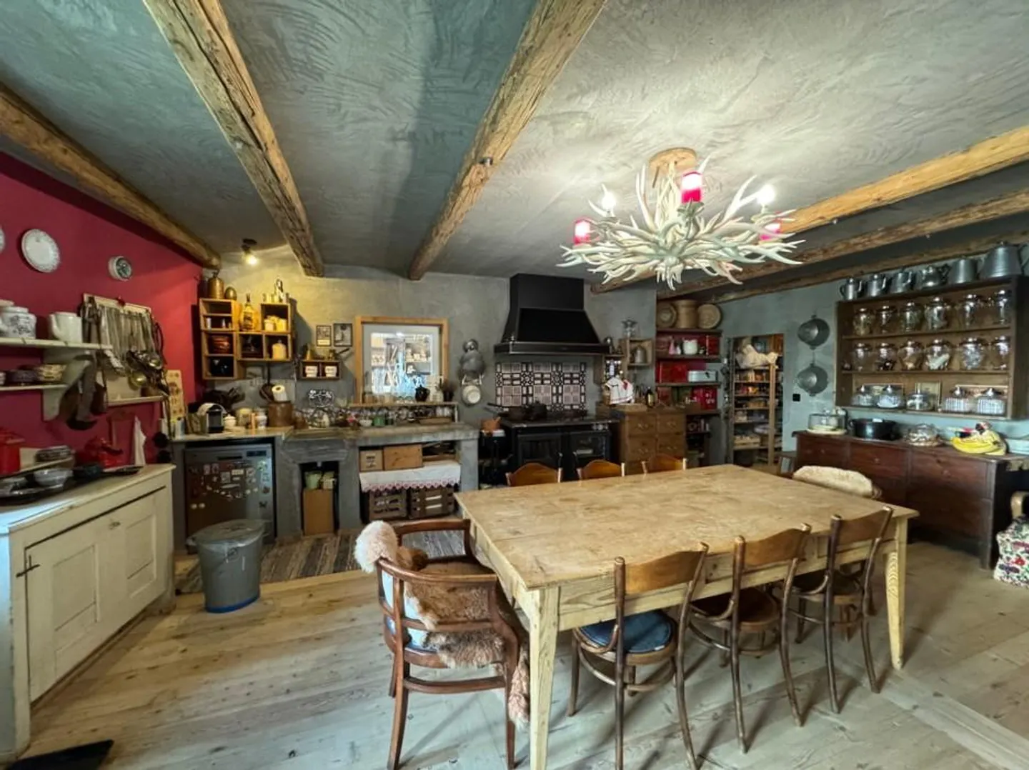 Appartement exclusif et unique de 4,5 pièces à Sent. - Photo 2 sur 12