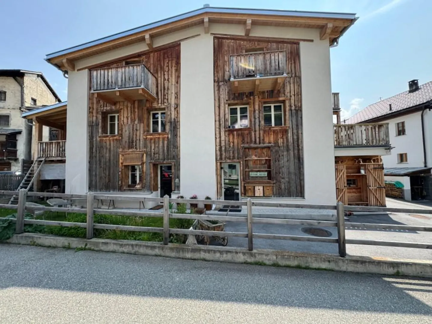 Appartement exclusif et unique de 4,5 pièces à Sent. - Photo 5 sur 12
