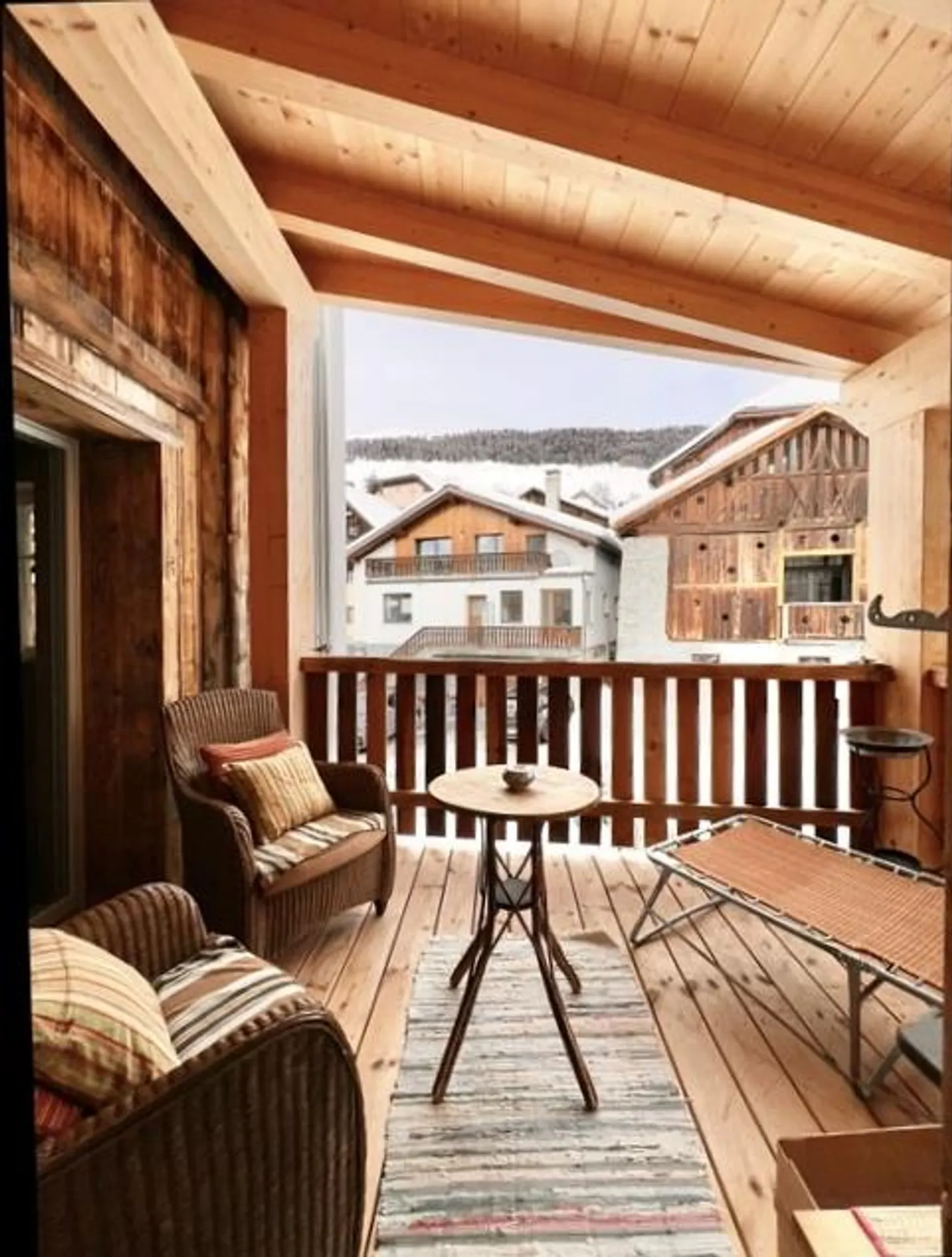 Appartement exclusif et unique de 4,5 pièces à Sent. - Photo 12 sur 12