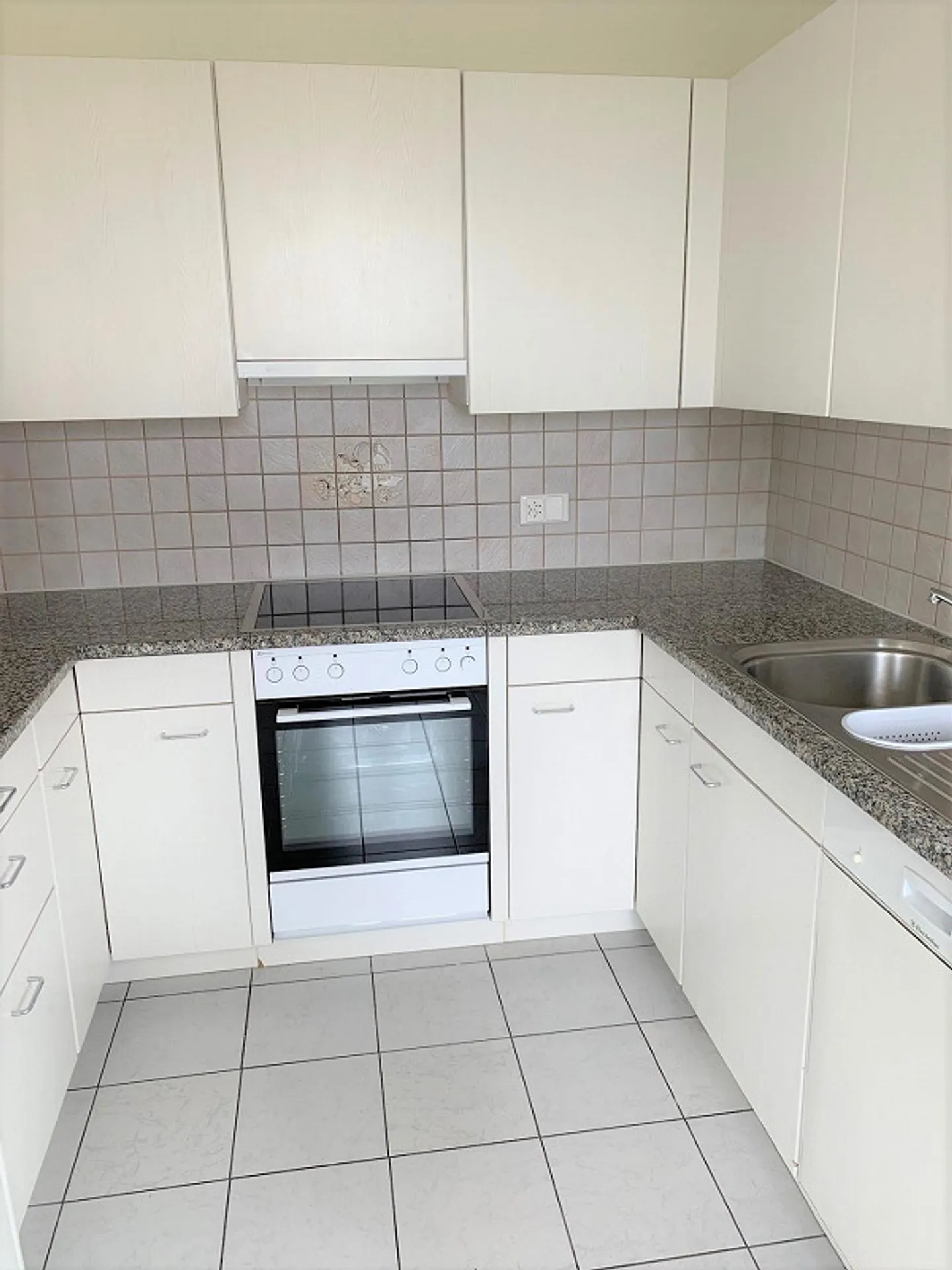 Helle 4.5-Zimmer Wohnung mit Balkon - Foto 1 von 7