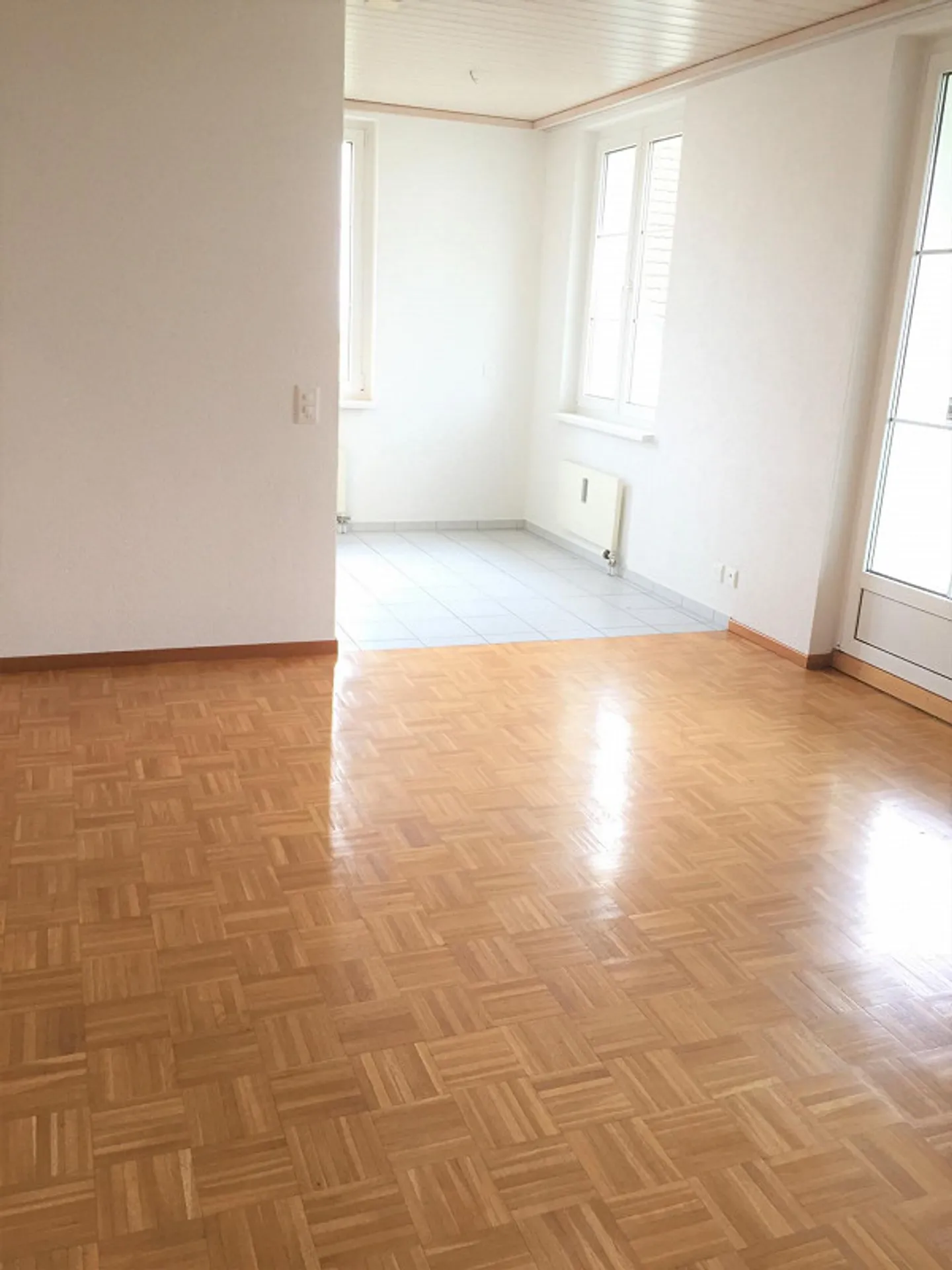 Helle 4.5-Zimmer Wohnung mit Balkon - Foto 6 von 7