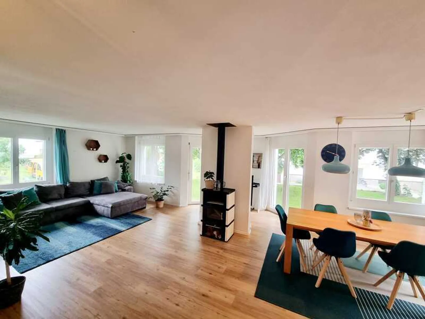 Appartement spacieux avec jardin - Photo 2 sur 9