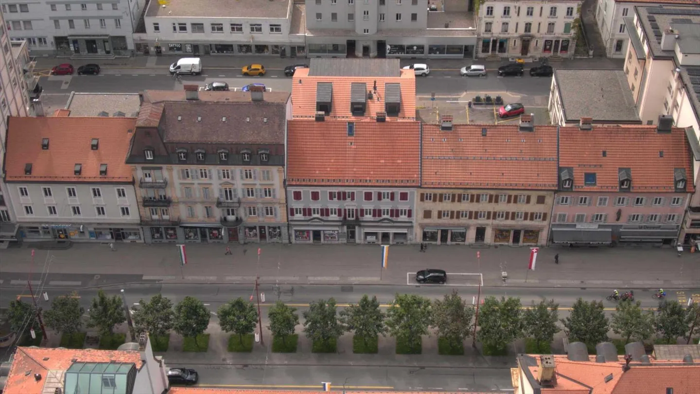 Mixed-use building - Photo 1 of 13