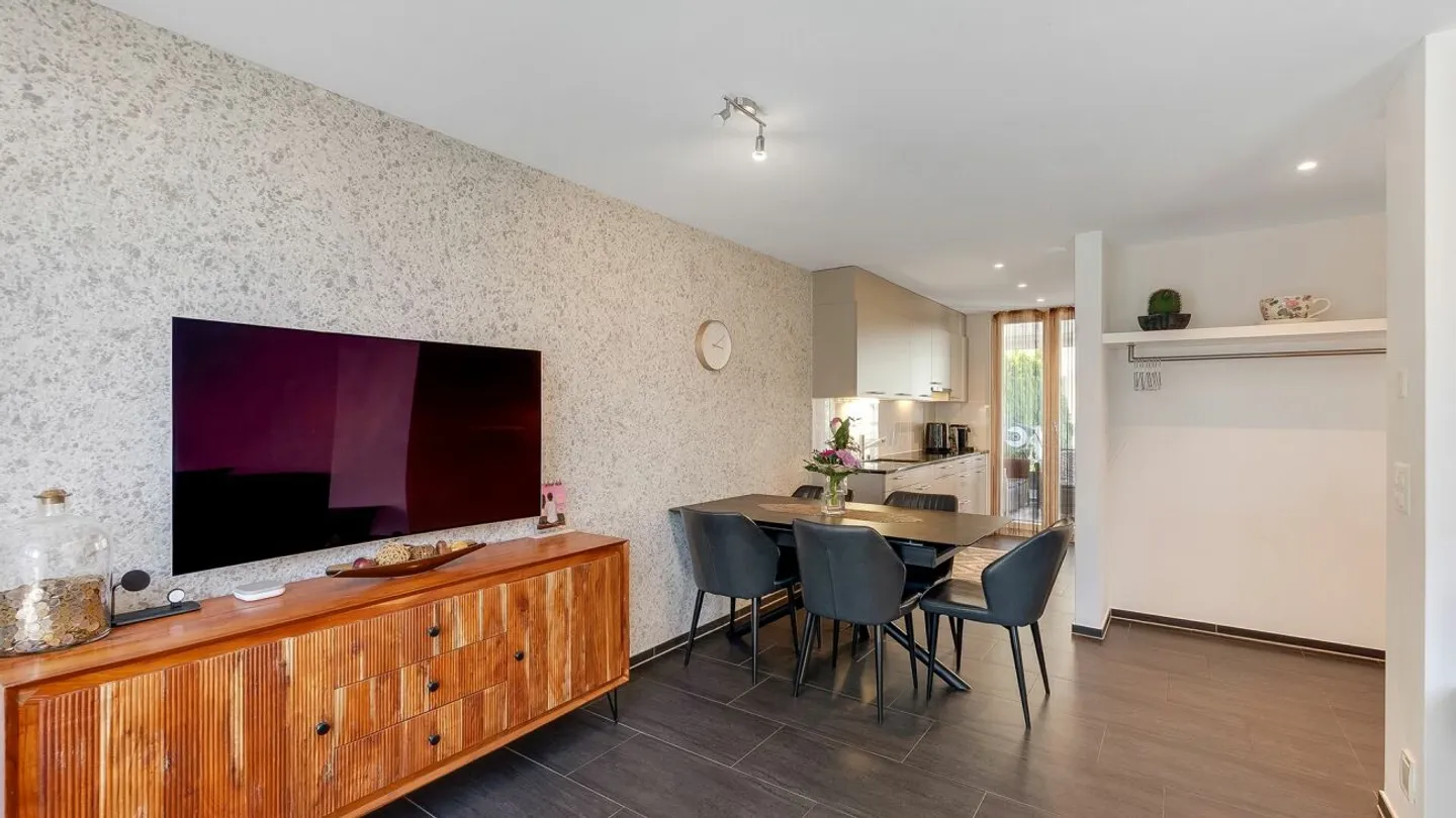 Casa singola in affitto - Foto 3 di 17