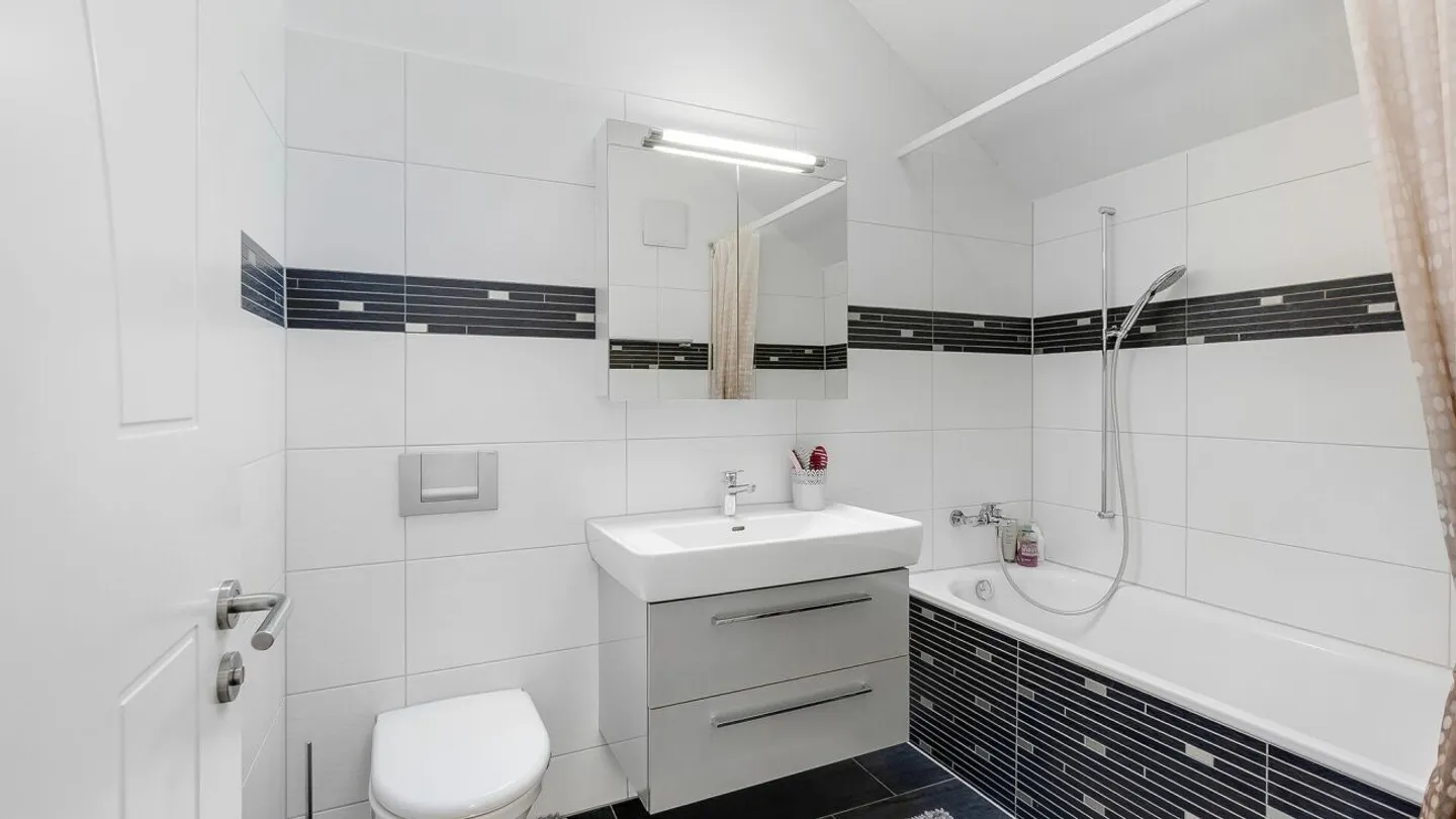 Casa singola in affitto - Foto 9 di 17