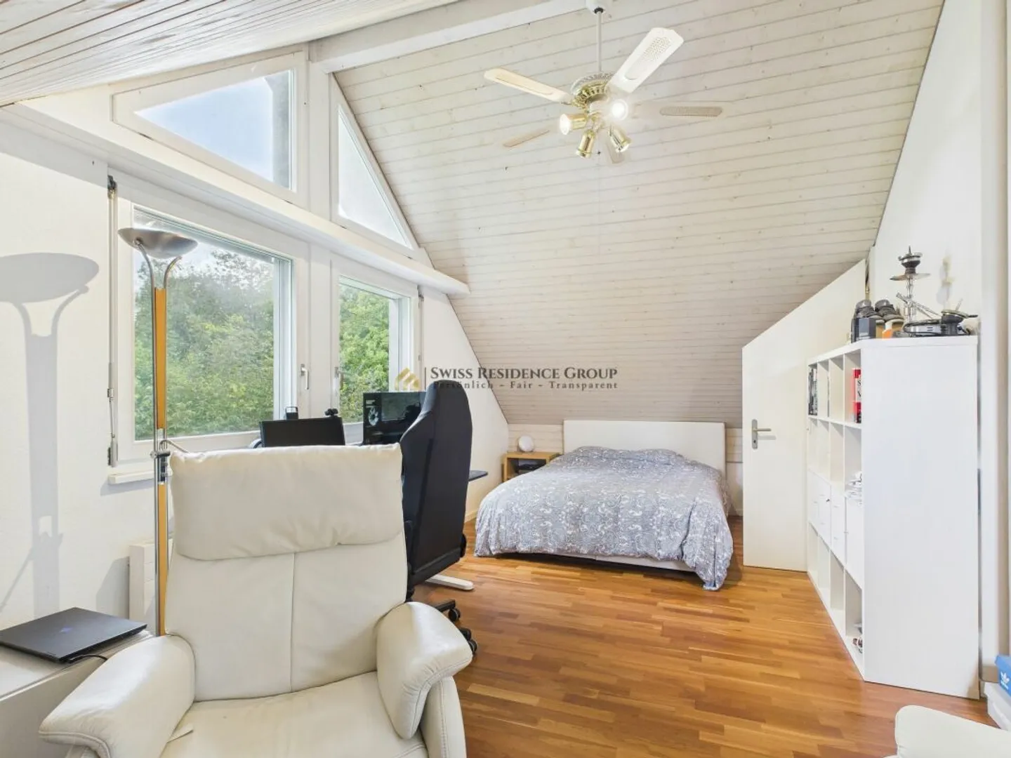 Affascinante casa familiare in una zona residenziale tranquilla e idilliaca - Foto 11 di 26