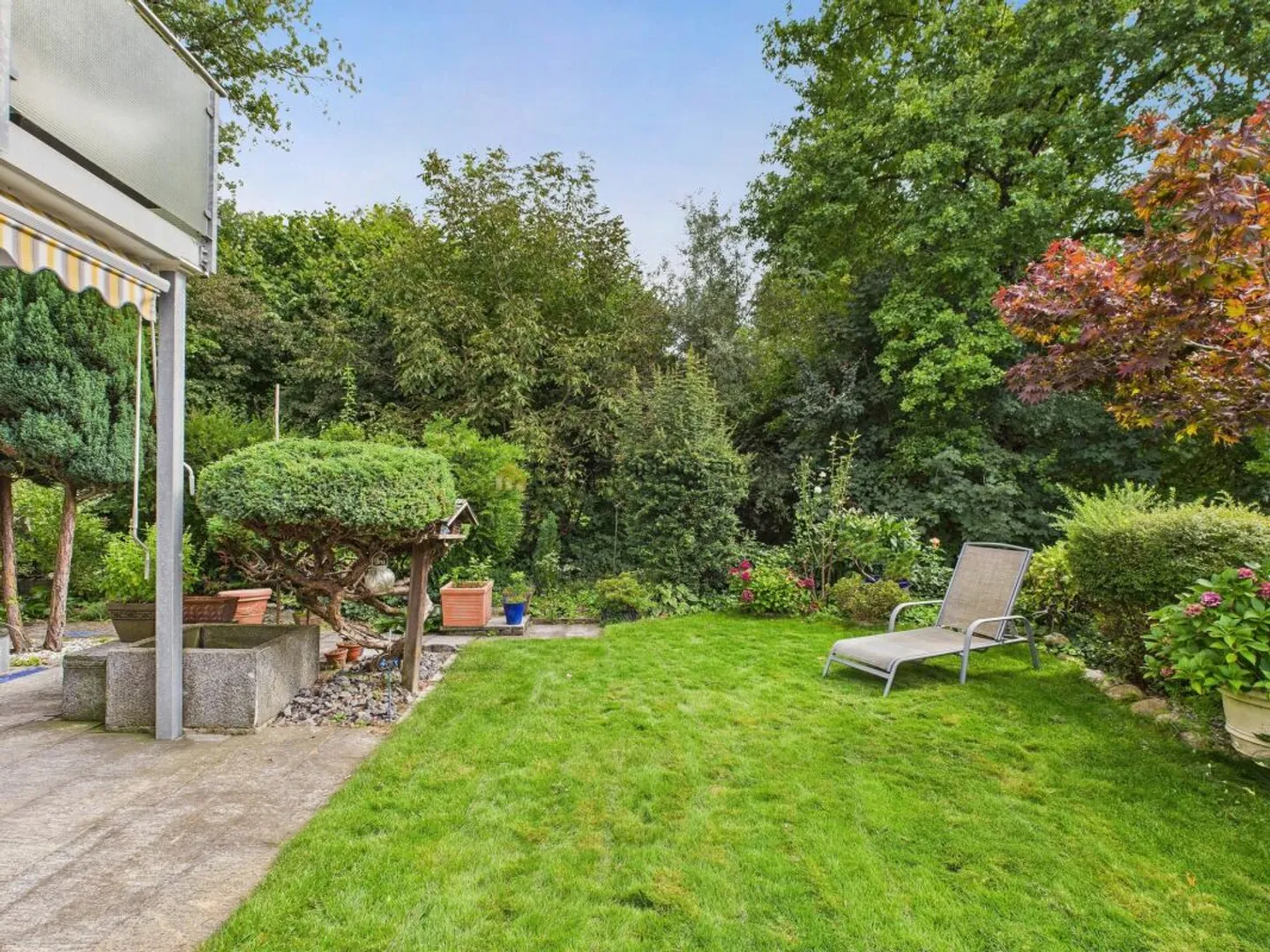 Affascinante casa familiare in una zona residenziale tranquilla e idilliaca - Foto 24 di 26