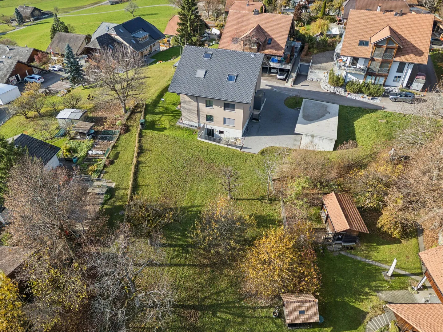 Attraente terreno edificabile in posizione soleggiata con panorama alpino - Foto 11 di 13
