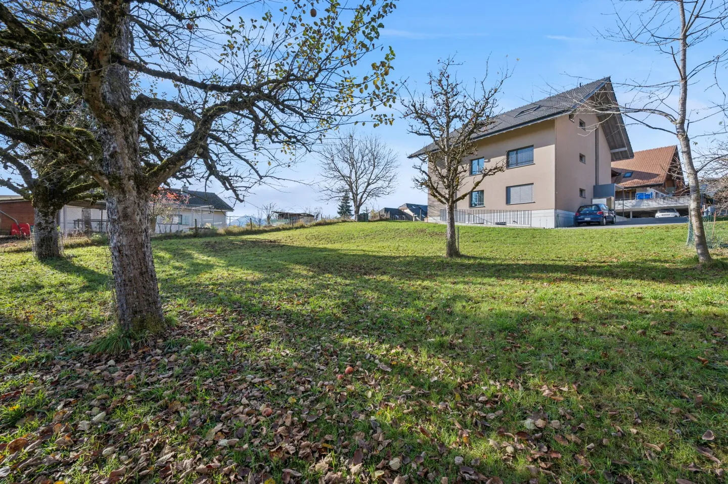 Attraente terreno edificabile in posizione soleggiata con panorama alpino - Foto 12 di 13