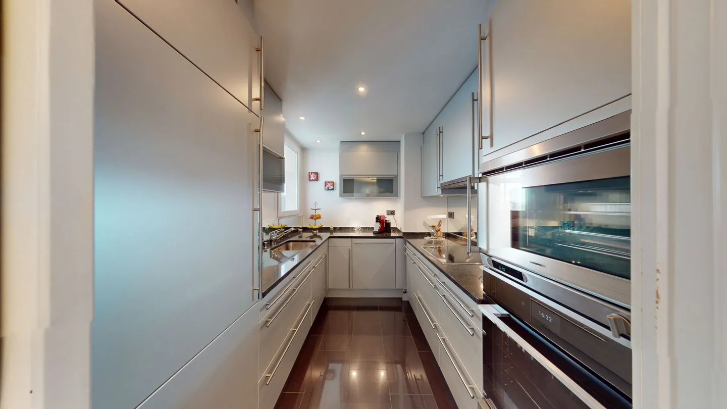 Living with Space, Light, and Quality of Life in Oensingen - Photo 4 of 20